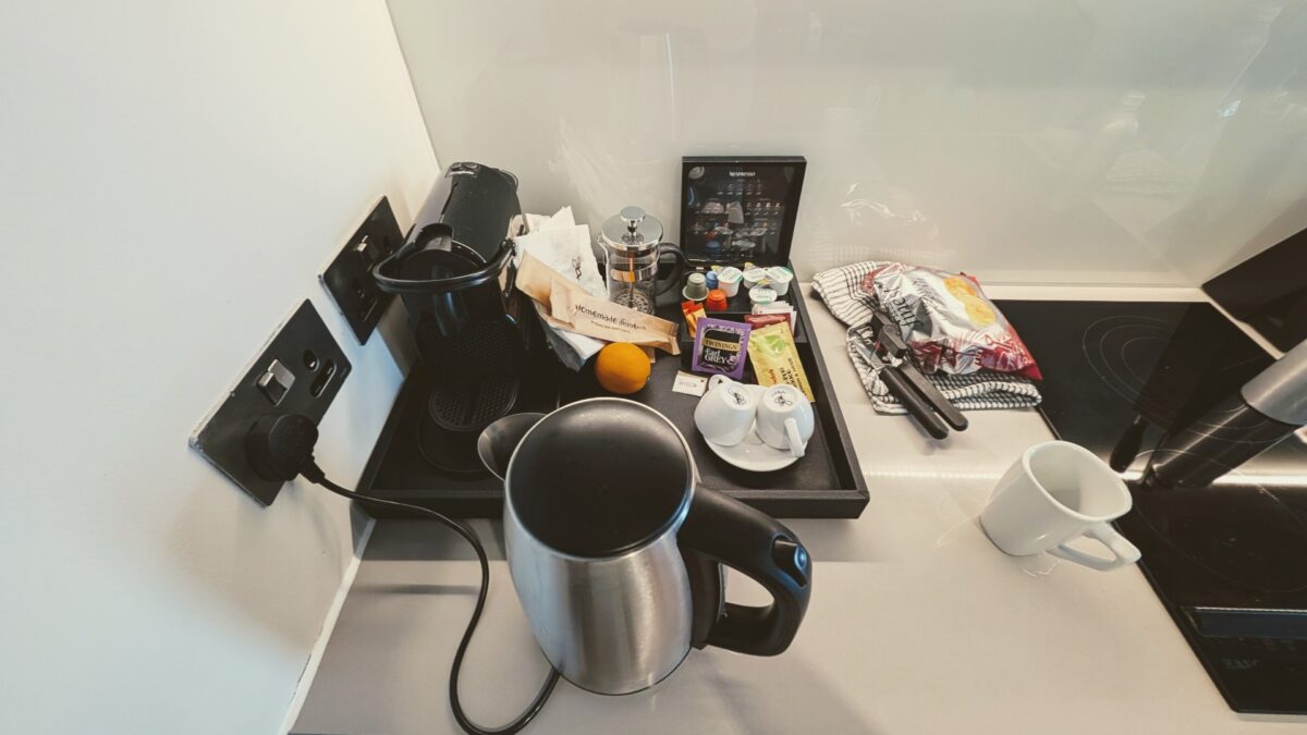 In-room kettle and coffeemaker in the Staybridge Suites London Vauxhall kitchen area